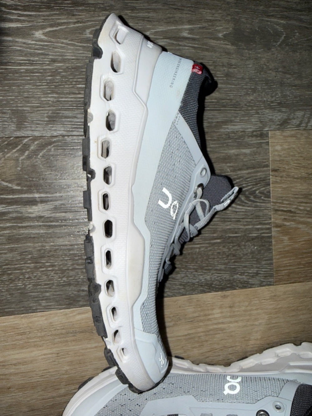 On Running Cloudswift Gray White Running Shoe